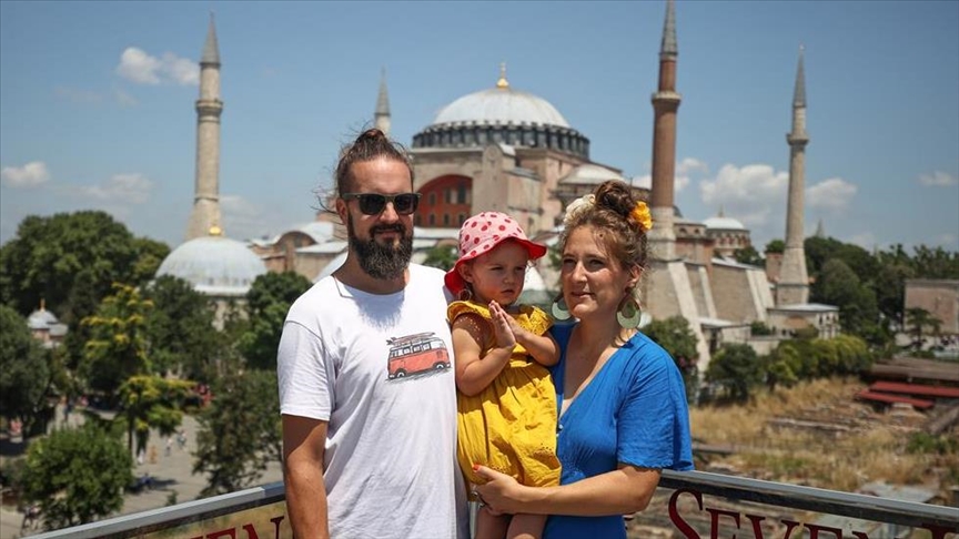 Tour du monde en caravane : La "longue" escale en Türkiye d’une famille française
