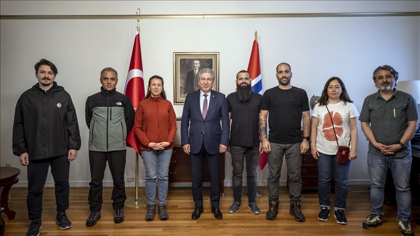 فريق علمي تركي يتوجه إلى المحيط المتجمد الشمالي