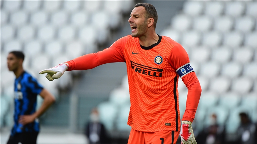 Inter Milan renew contract with Samir Handanovic until 2023