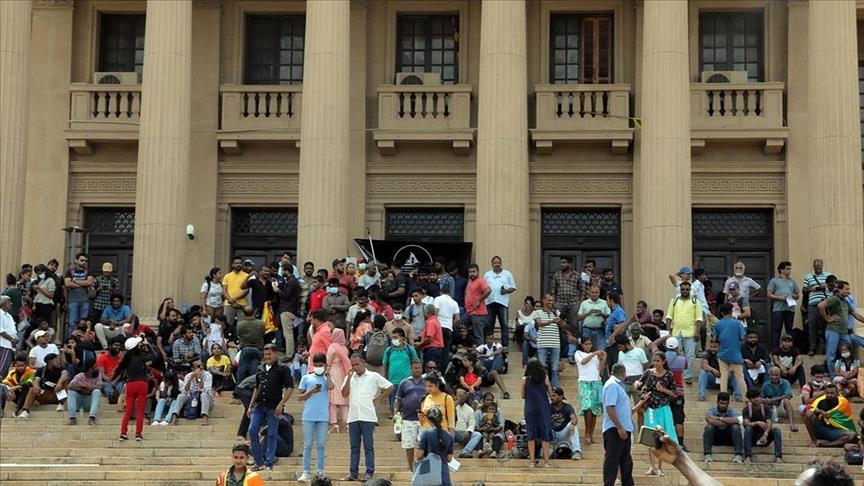 Президент Шри-Ланки уйдет в отставку