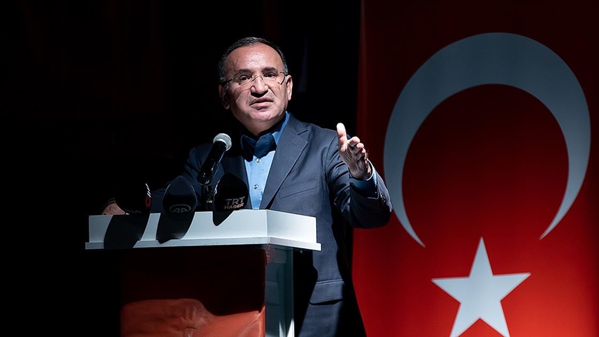 Bakan Bozdağ: Muhalefet partileri ne kadar ittifak kurarlarsa kursunlar AK Parti'yi seçimlerde mağlup edemeyecekler