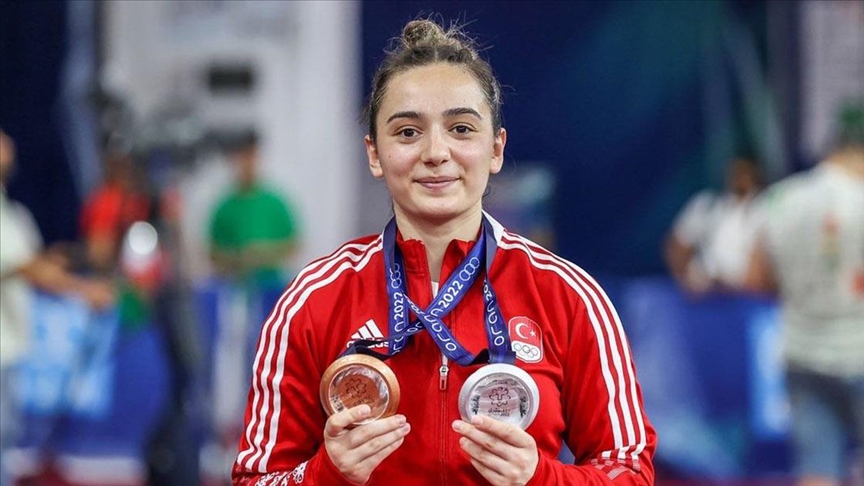 Milli halterci Nuray Güngör Levent'in yeni hedefi İslami Dayanışma Oyunları