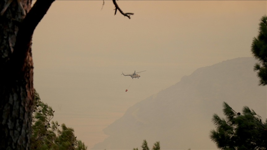 Gece görüşlü helikopterler ilk kez Datça'daki orman yangınında kullanılacak