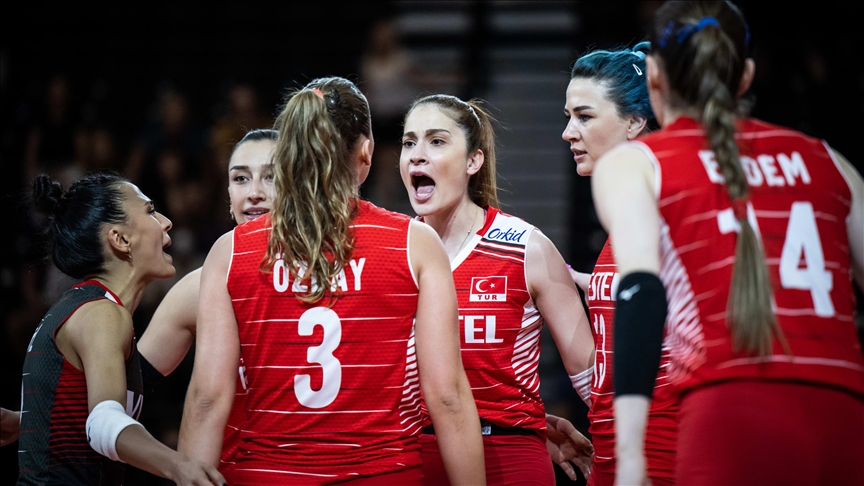 'Filenin Sultanları' FIVB Kadınlar Milletler Ligi'nde final peşinde