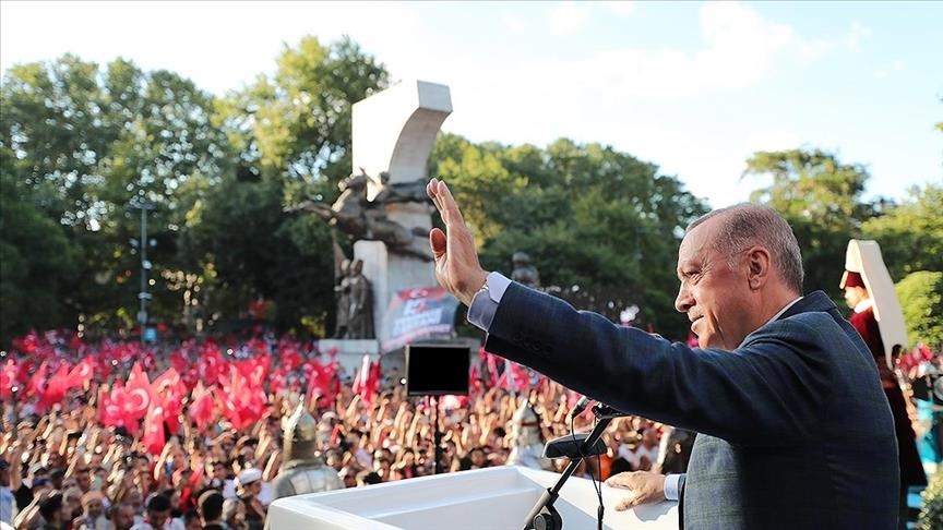 Erdogan: U noći 15. jula vidjeli smo da posljednju riječ određuju iman, srce i vjera