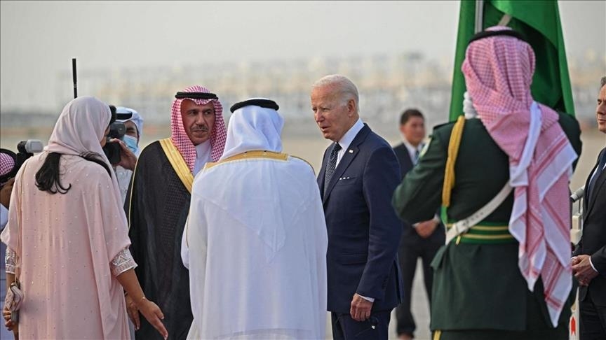 Biden arrive à Djeddah pour sa première visite en Arabie saoudite depuis sa prise de fonction