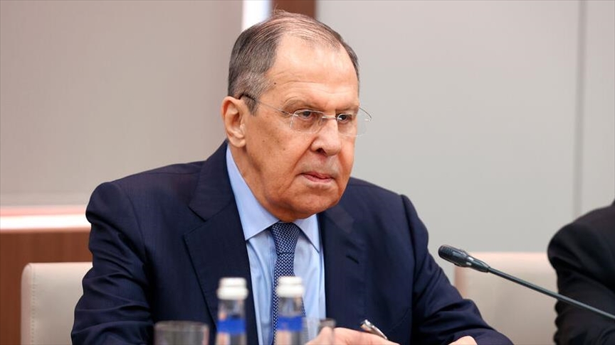 Лавров: РФ призывает Запад действовать на основе международного права