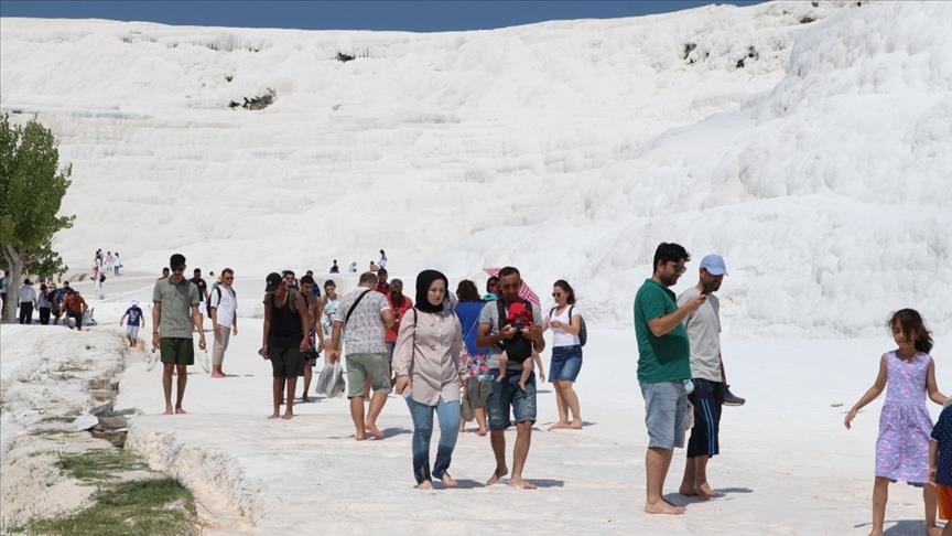 Памуккале в дни праздника Курбан посетило 110 тыс. туристов