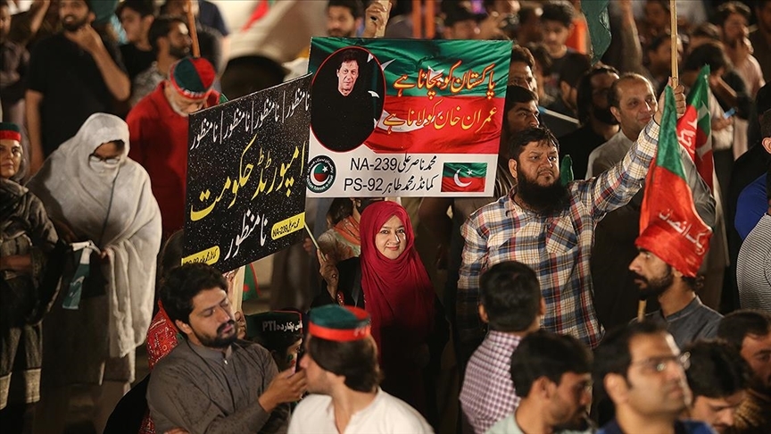 Pakistan'da erken seçim tartışmaları yeniden alevlendi