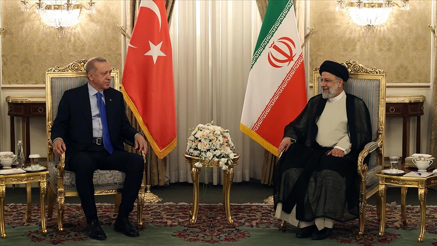 Cumhurbaşkanı Erdoğan, İran Cumhurbaşkanı Reisi ile görüştü