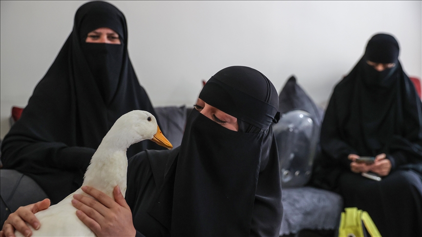 Başakşehir'de göletten ördek çaldıkları iddiasıyla gündeme gelen kadınlardan açıklama