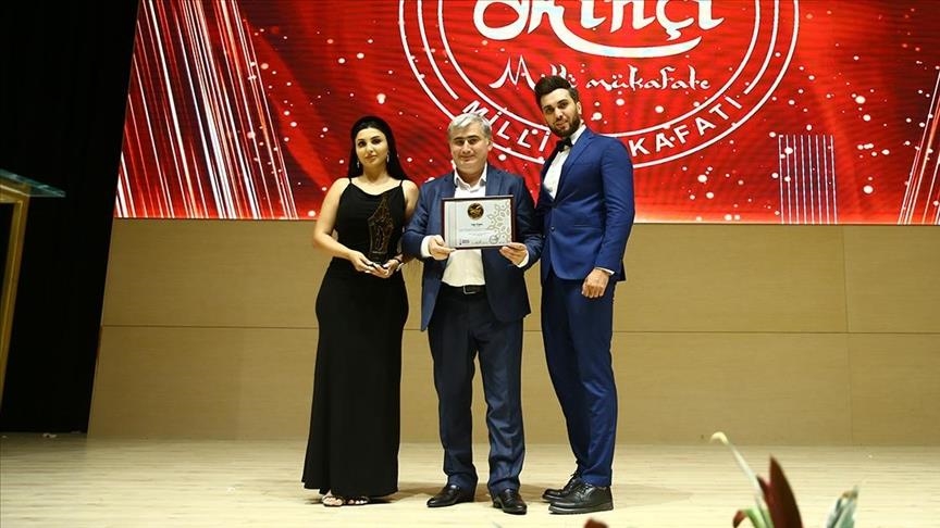 Azerbaijan gives Anadolu Agency award for coverage during Karabakh War