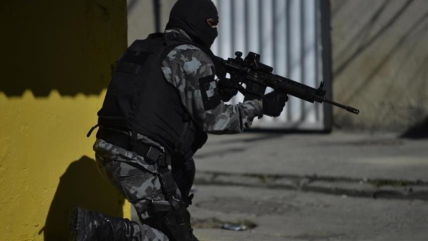 Serangan polisi terhadap geng kriminal di Rio de Janeiro tewaskan 18 orang