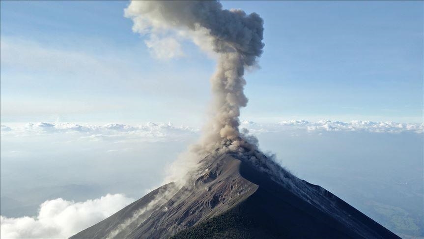 Japon : éruption du volcan Sakurajima 