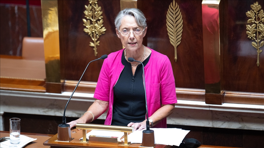 French premier calls on ministers to lead by example, save energy
