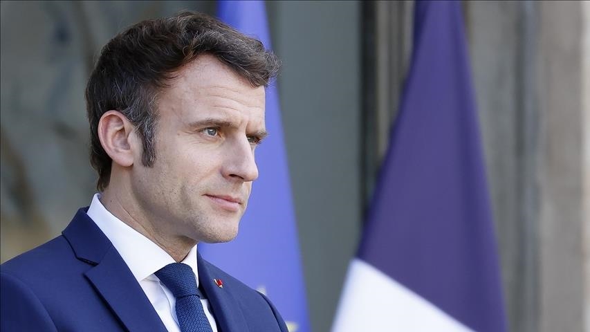 Le président français Emmanuel Macron s’attaque à la Russie