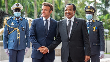 French president in Cameroon for wide-ranging discussions
