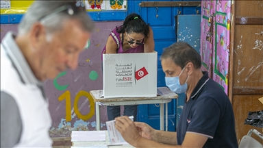 Tunus'ta anayasa referandumu demokrasinin kaderini belirleyebilir mi?
