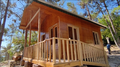 Atatürk Baraj Gölü kıyısına yapılan bungalov evler turizme kazandırılıyor
