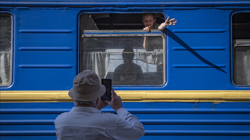 Вокзал Покровска: одна из точек эвакуации жителей украинского Донецка