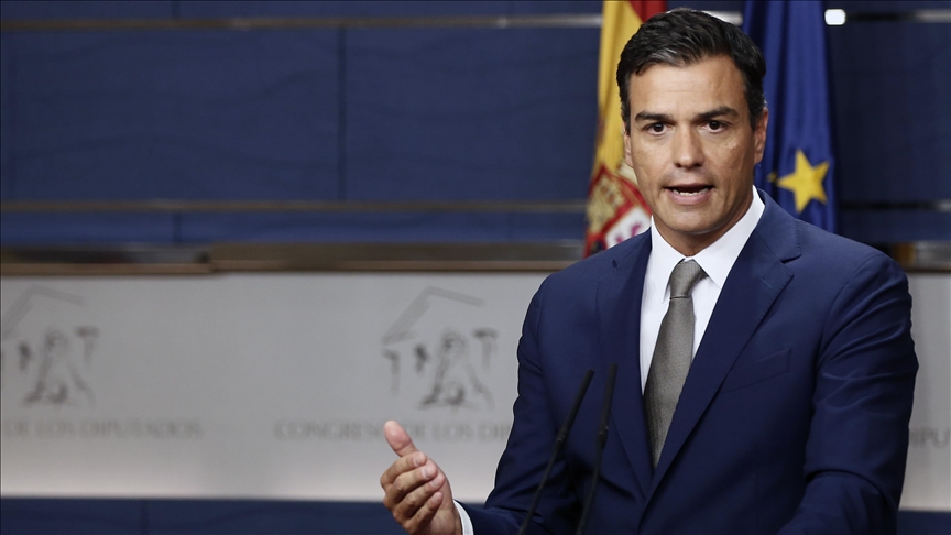 Lose the necktie to save energy, Spanish premier advises nation