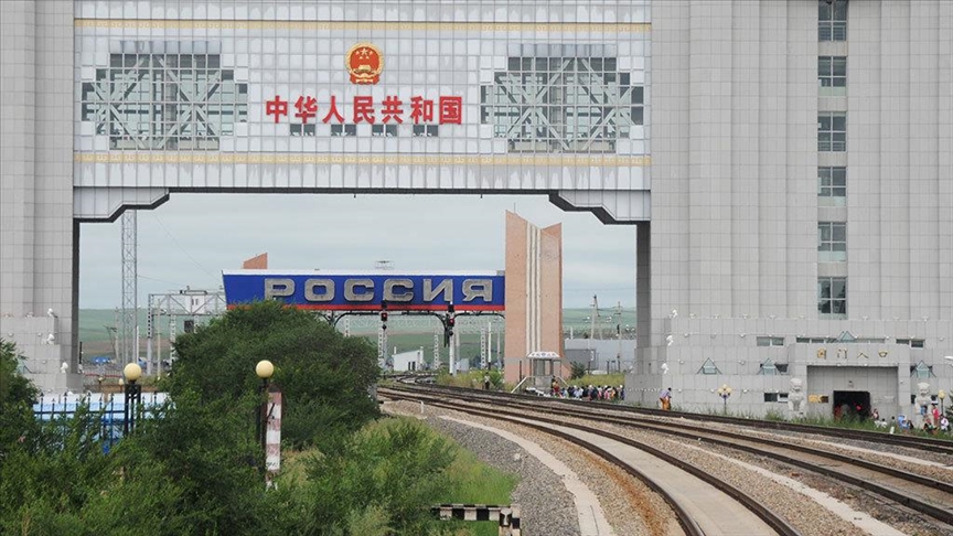 СМИ: Россия собирается построить железную дорогу в Китай