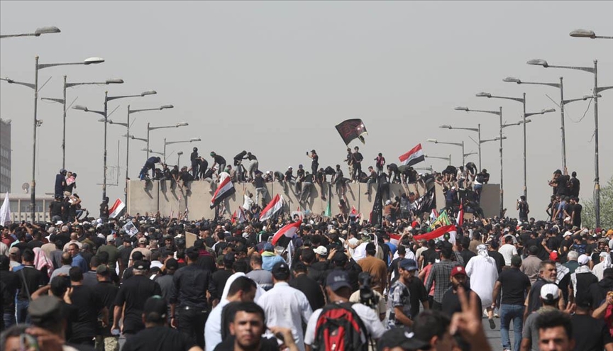 Ирак: Во немирите на протестите во Багдад потешко повредени 4 лица