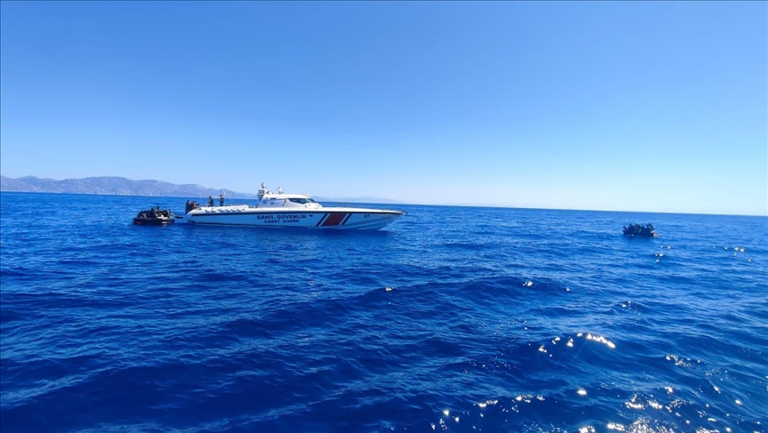 Turkish Coast Guard saves irregular migrants pushed back by Greece