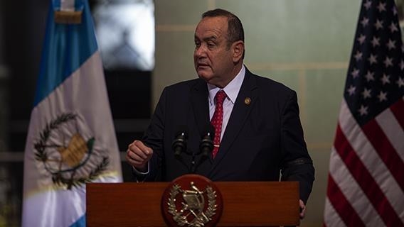 В Гватемале неизвестные напали на делегацию президента Джамматтеи