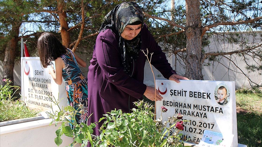 Teröristlerin katlettiği şehit Bedirhan bebek ve annesi Sivas'ta anıldı