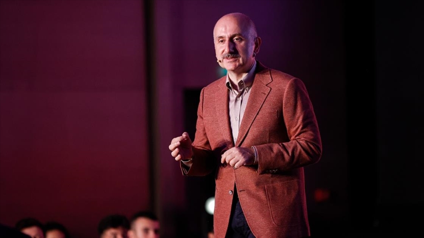 Ulaştırma ve Altyapı Bakanı Karaismailoğlu: Son 20 yıldır Türkiye, en büyük projeleri yapan bir ülke haline geldi