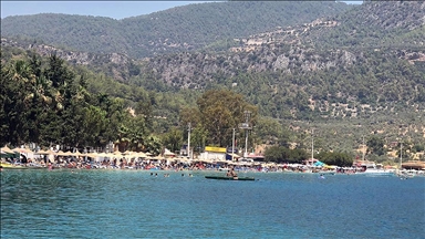 Turizm bölgesi sahillerinde "eyyam-ı bahur" sıcakları yoğunluğu yaşanıyor