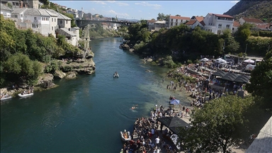 Bosna Hersek'te 456. Geleneksel Mostar Köprüsü Atlayışları yapıldı