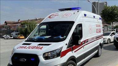 Ankara'da ambulansa yol vermeyen 10 sürücüye ceza uygulandı