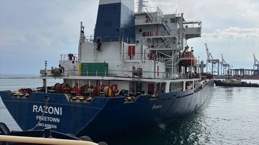 Ukraine: Le premier navire chargé de céréales quitte l'Ukraine pour le Liban