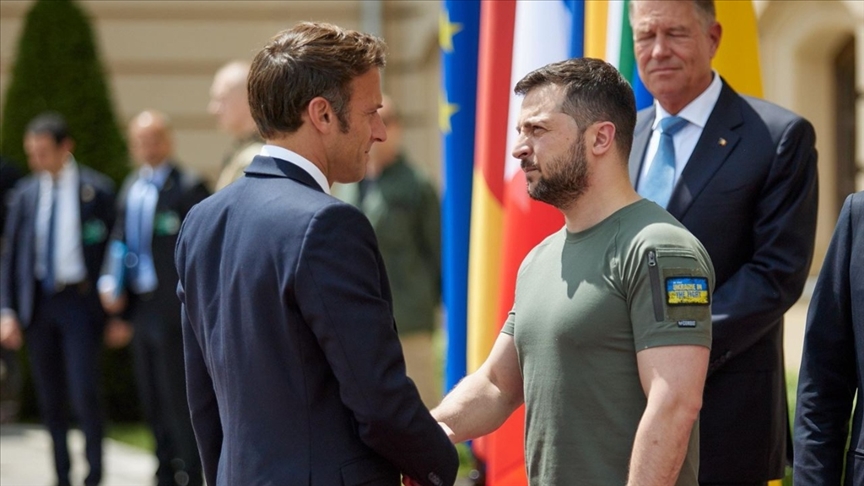 Macron 'tahıl gemisi' ve 'Rus dezenformasyonu' konularında Zelenskiy'le telefonda görüştü