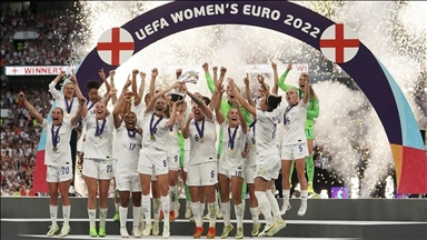 L'équipe nationale féminine d'Angleterre remporte l'EURO 2022 de football