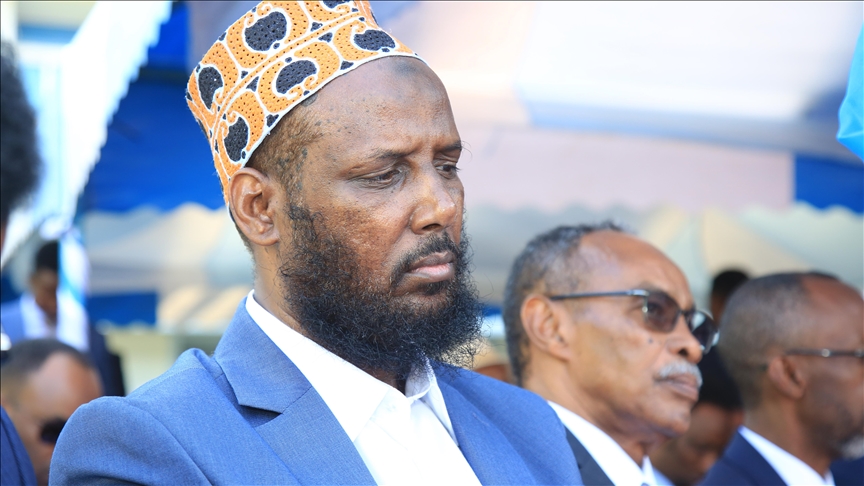 الصومالي أبو منصور.. من الرجل الثاني بحركة الشباب إلى وزير الأوقاف (تقرير)