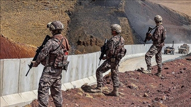 Türkiye : deux autres terroristes du PKK se rendent aux forces de l’ordre