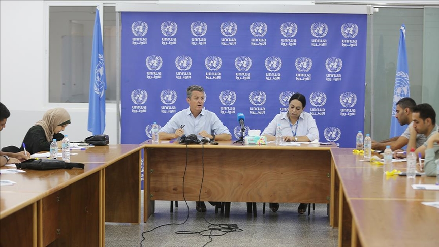 "أونروا" تقرر زيادة أعداد المستفيدين من مساعداتها الغذائية في غزة