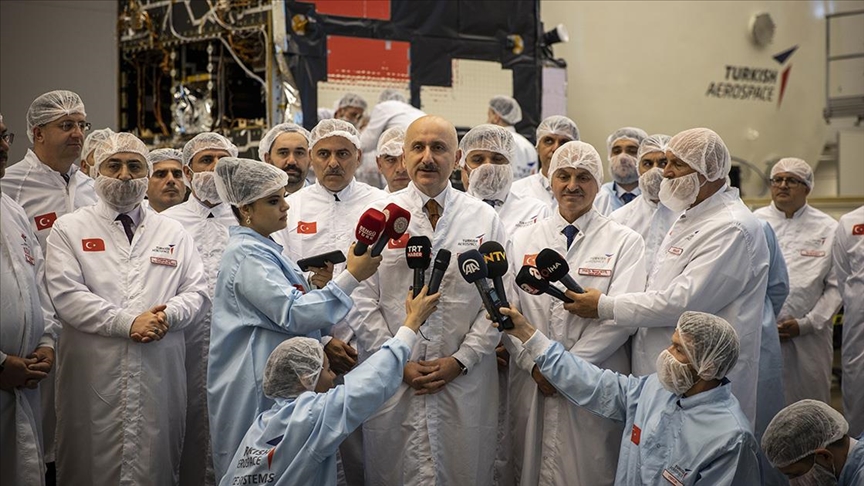 Bakan Karaismailoğlu: Hedefimiz 2023 yılının ikinci çeyreğinde Türksat 6A'yı uzaya fırlatmak
