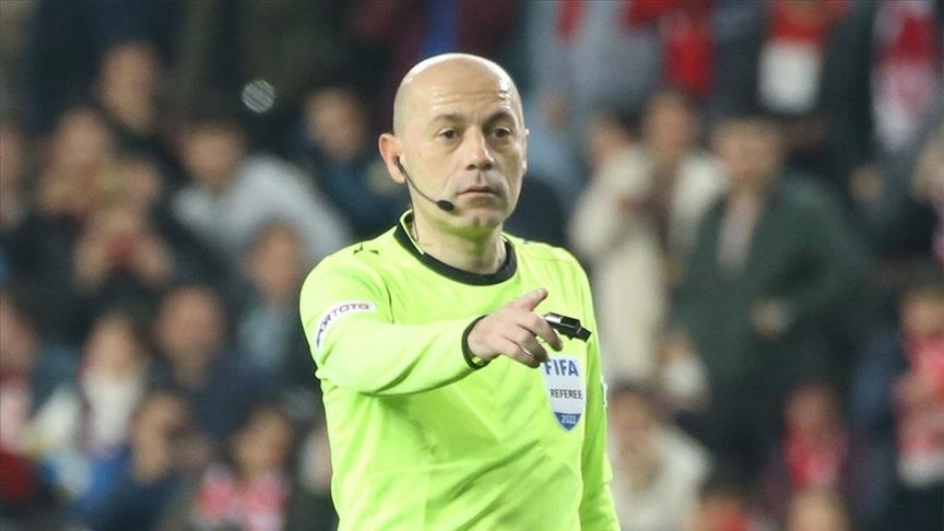 Turkish football referee Cuneyt Cakir ends his career