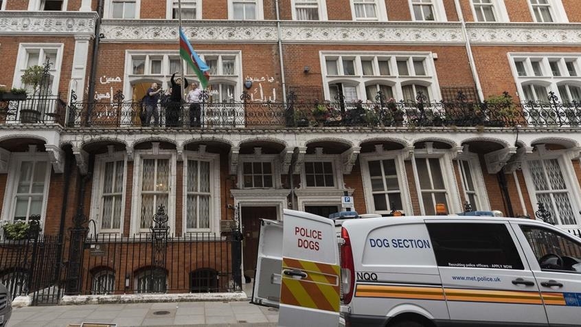Kedutaan Azerbaijan di London diserang kelompok agama radikal