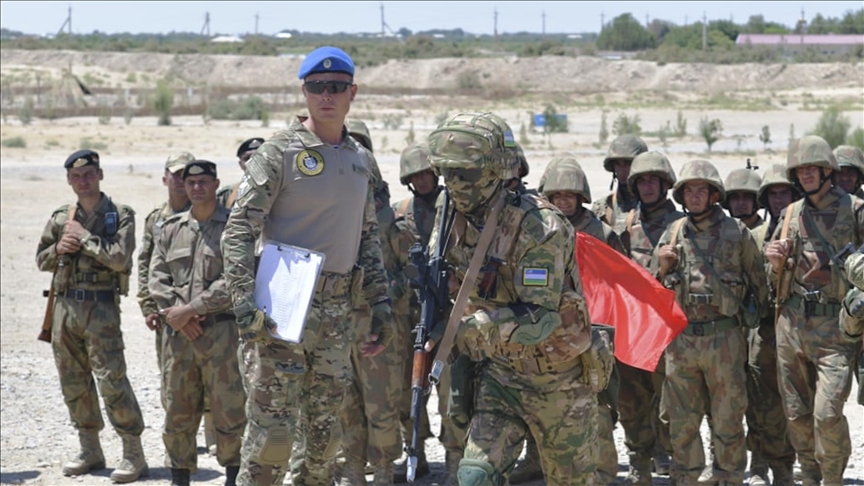 Узбекистан и Таджикистан начали совместные учения на границе с Афганистаном
