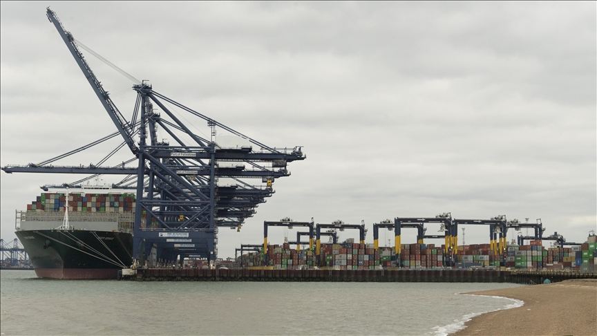 Workers at UK’s biggest container port to go on strike