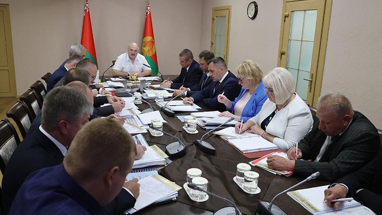 Лукашенко: ситуация на мировом рынке - шанс для аграриев Беларуси