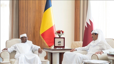 أمير قطر يبحث مع ديبي مستجدات مفاوضات السلام التشادية
