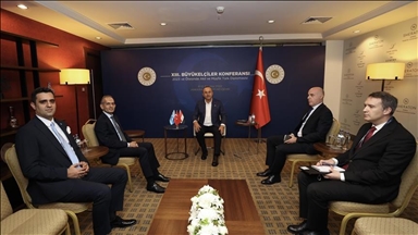 تشاووش أوغلو يلتقي رئيس الجبهة التركمانية العراقية