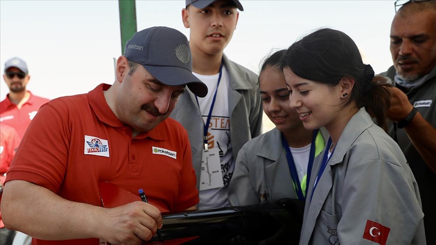 Bakan Varank: Bu sene TEKNOFEST Karadeniz'e 150 binden fazla takım, 600 bine yakın yarışmacı başvurdu
