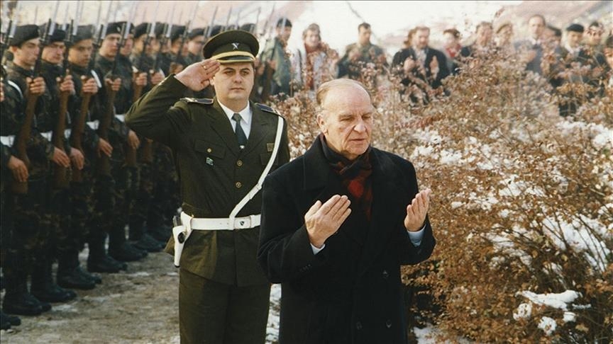 В Боснии и Герцеговине чтят память первого президента Алии Изетбеговича